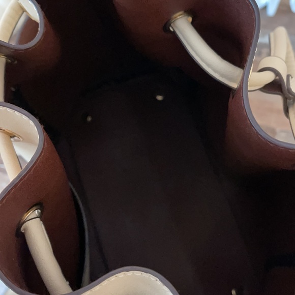 Beige Bucket Bag with detachable crossbody strap - Picture 4 of 4